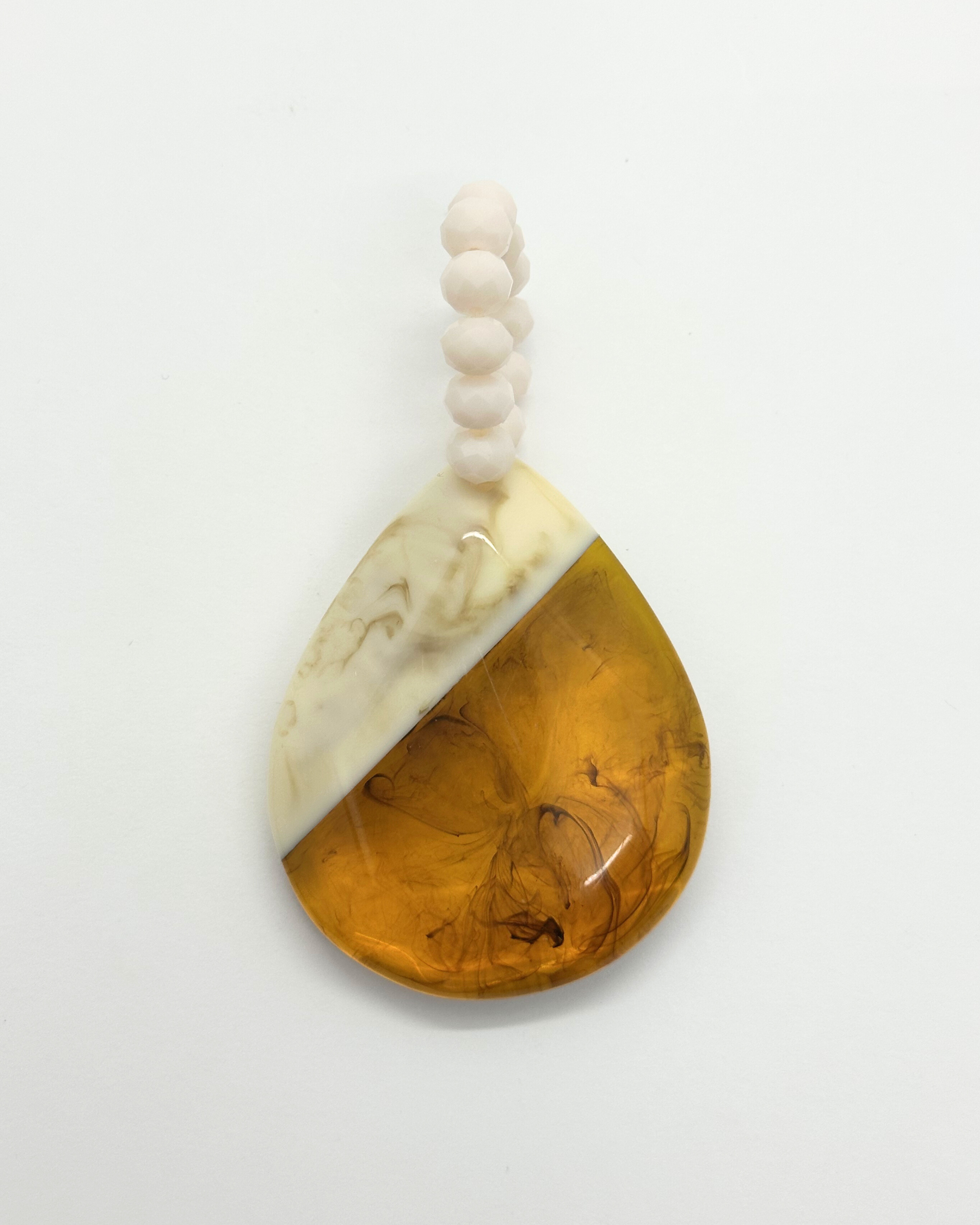 Pingente resina gota