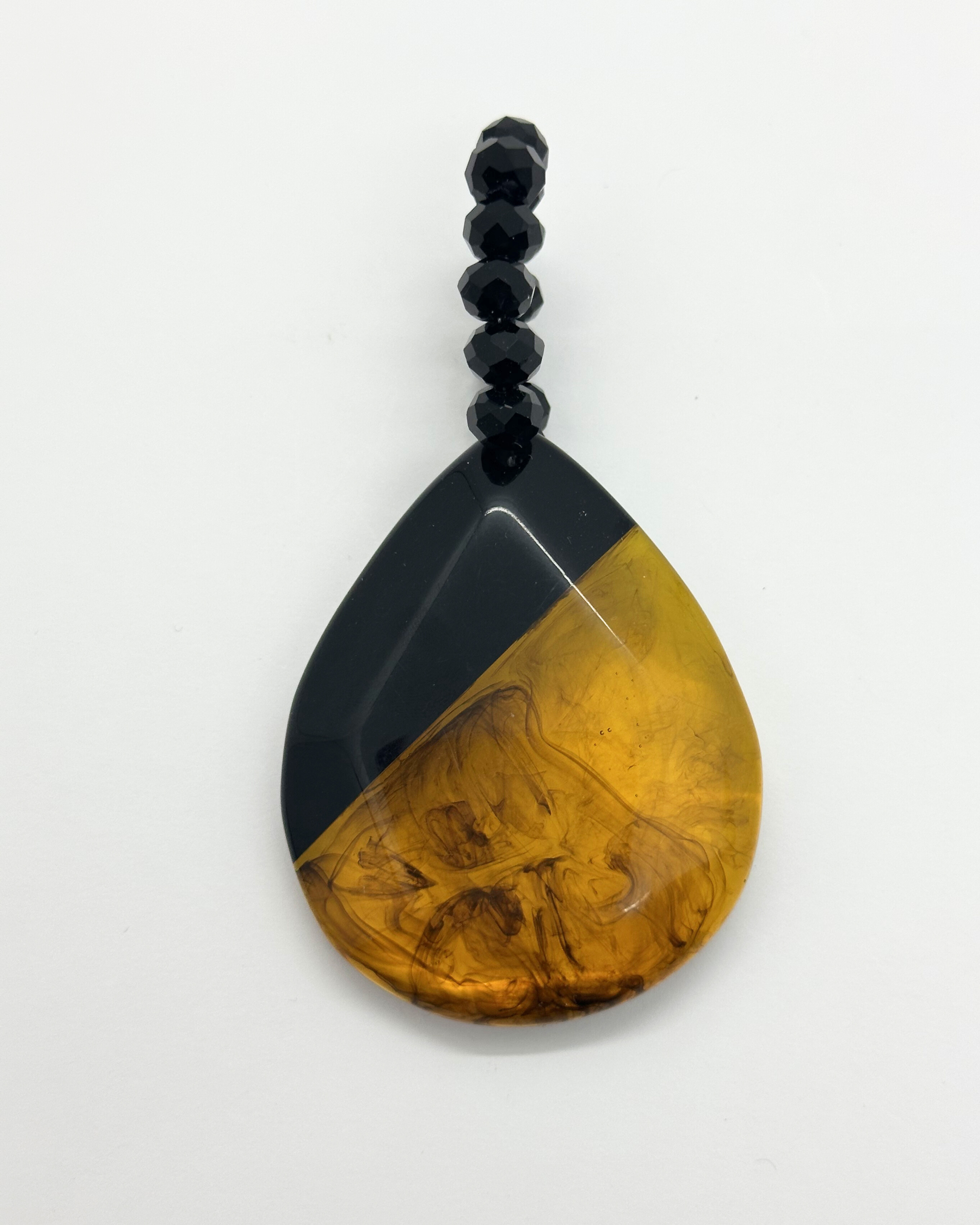 Pingente resina gota