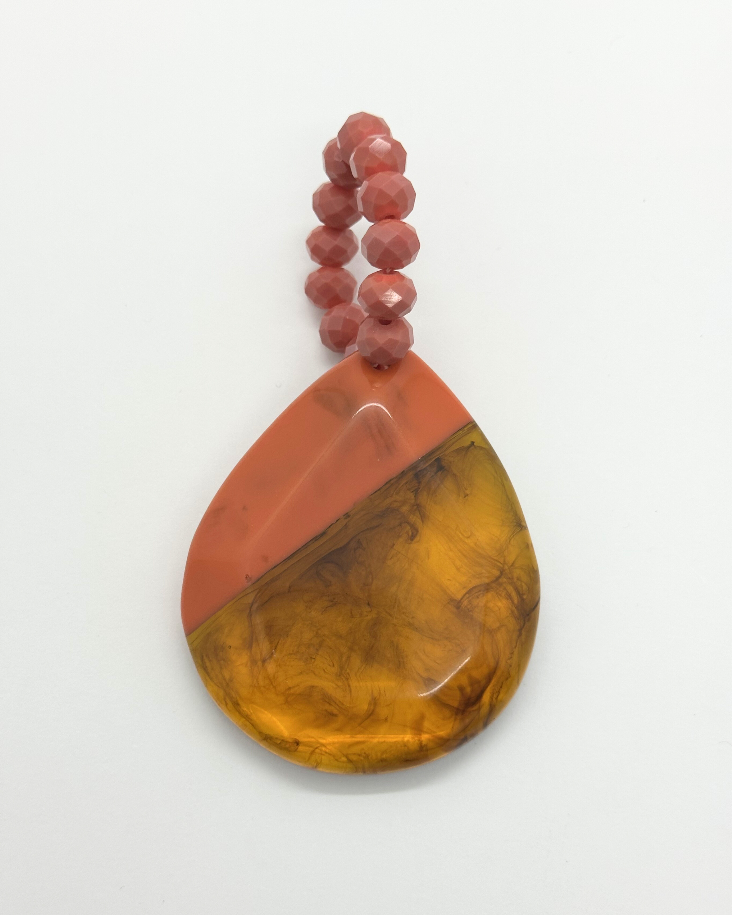 Pingente resina gota