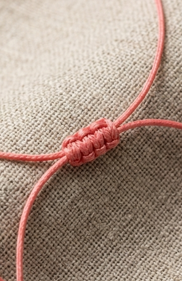 Colar Rosa Ajustável