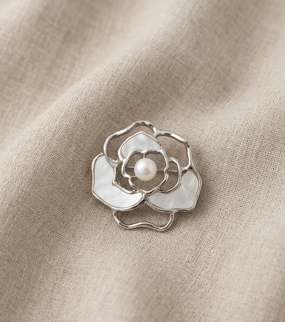 Broche Flor Prata Vazado