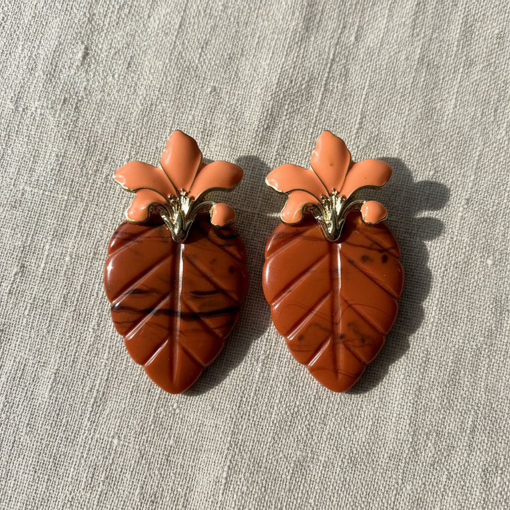 Brinco Folha Terracota no Linho