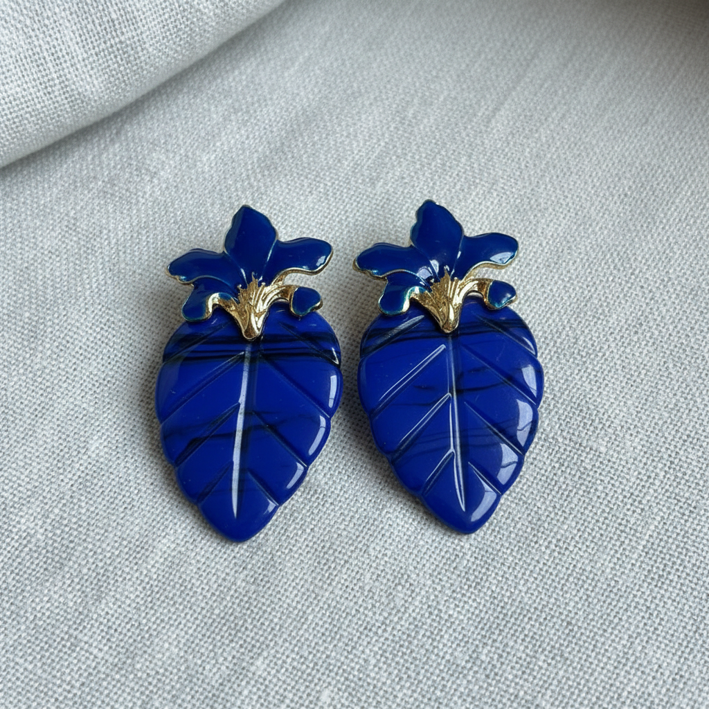 Brincos Folha Azul — Editorial Linho