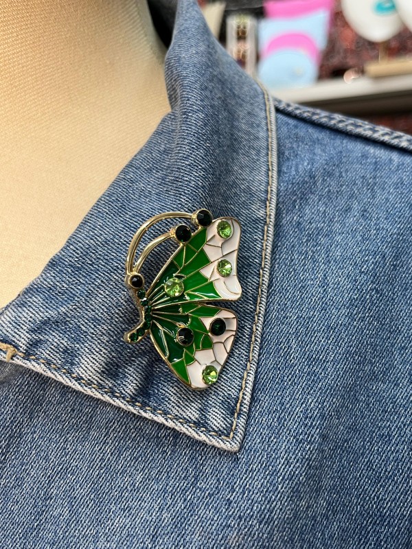 Broche Borboleta Rosa com Pedrarias Broche Borboleta Rosa com Pedrarias